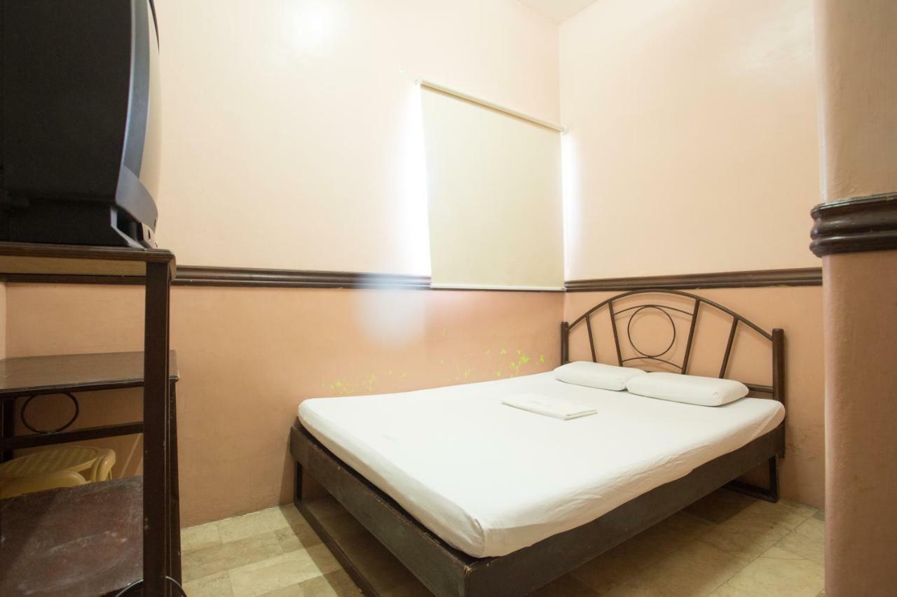 Gv Hotel - Masbate Masbate City Esterno foto